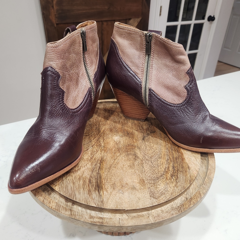 Women Frye Two-Tone Leather Heeled Boots -  Maroon Brown and Tan Cowboy Size 10